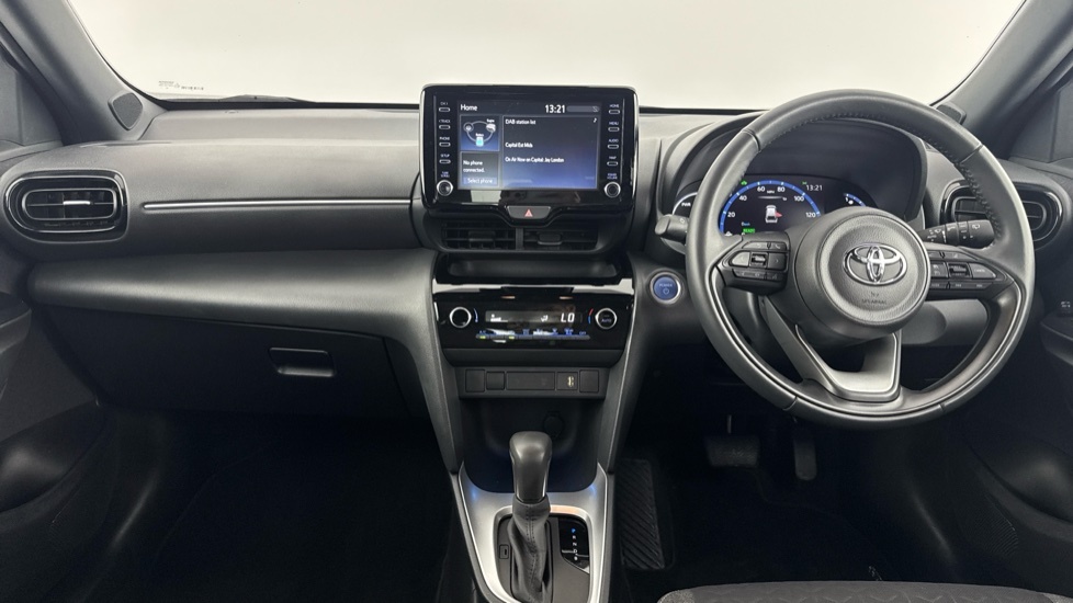 Toyota Yaris Cross Design White #6