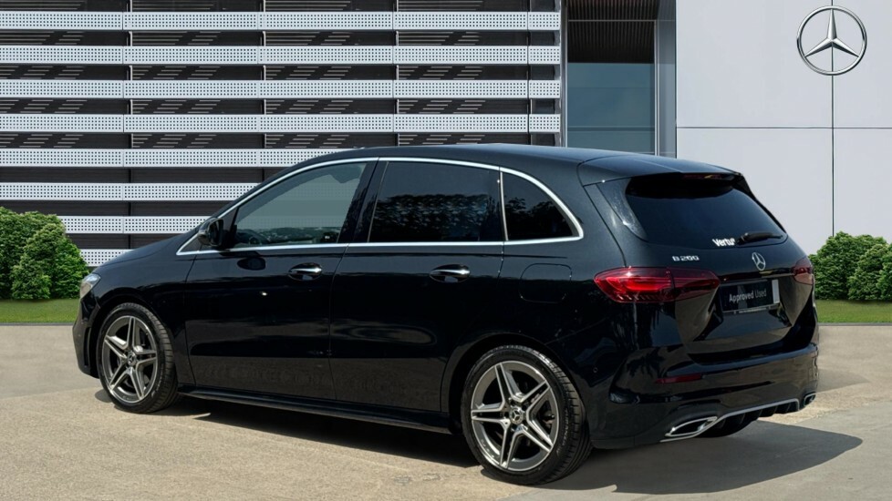 Mercedes-Benz B Class Amg Line Black #2