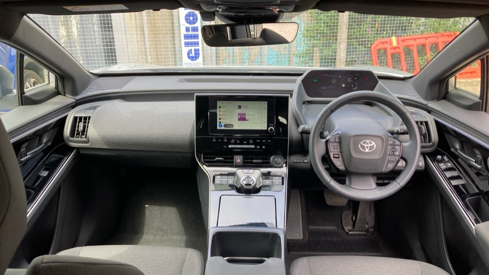 Toyota bZ4X Pure FL25YJO Silver #6