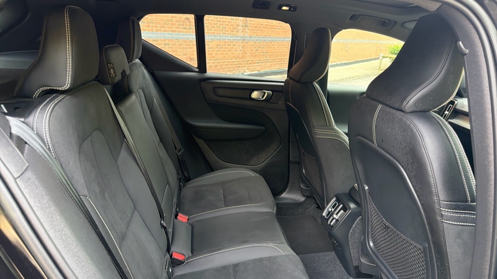 Volvo XC40 Ultimate OW72CDE Black #6