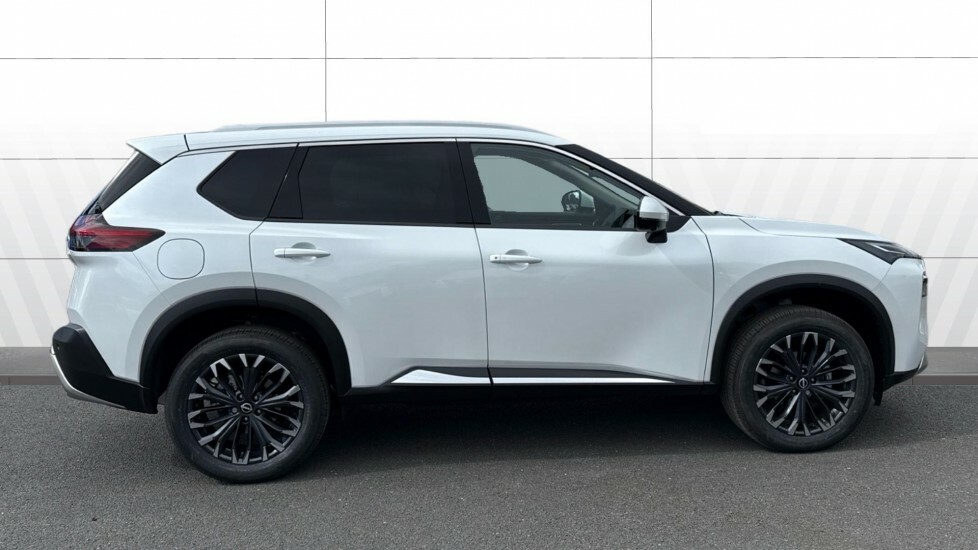 Nissan X-Trail Tekna White #5