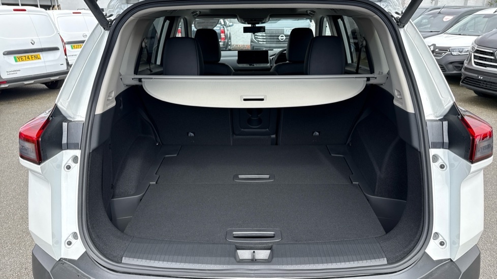 Nissan X-Trail Tekna White #4