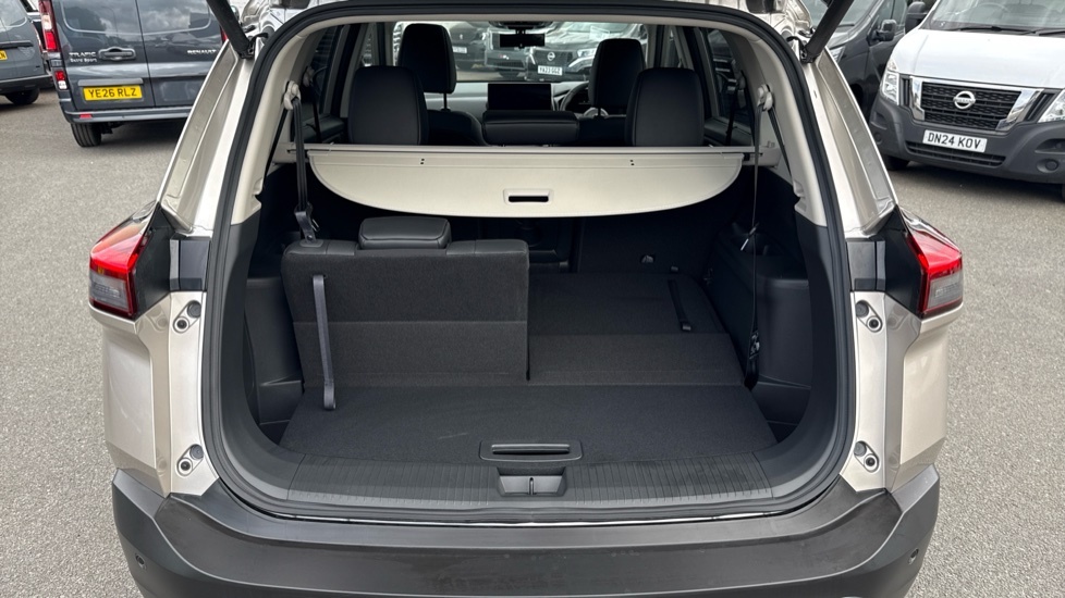 Nissan X-Trail Tekna Silver #4
