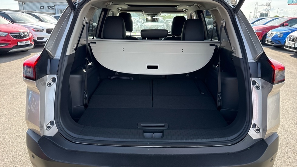 Nissan X-Trail Tekna Silver #4