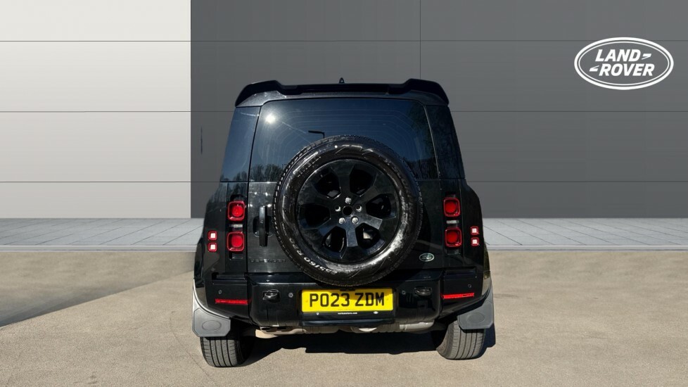 Land Rover Defender 110 X-dynamic Hse Black #6