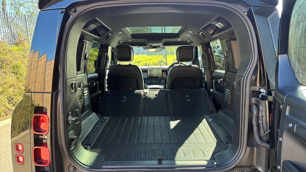 Land Rover Defender 110 3.0 D250 Xs Edition 110 7 Seat Silver #10