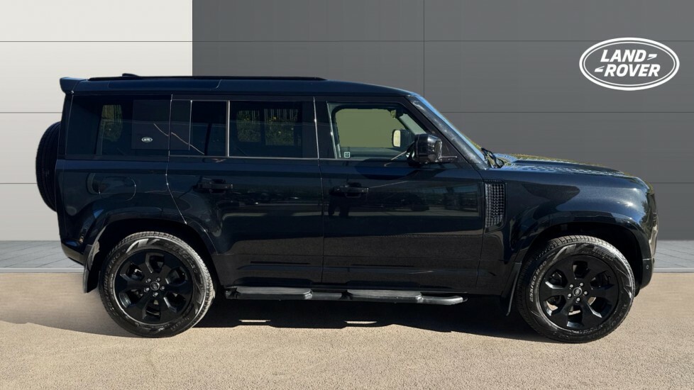 Land Rover Defender 110 X-dynamic Hse Black #5