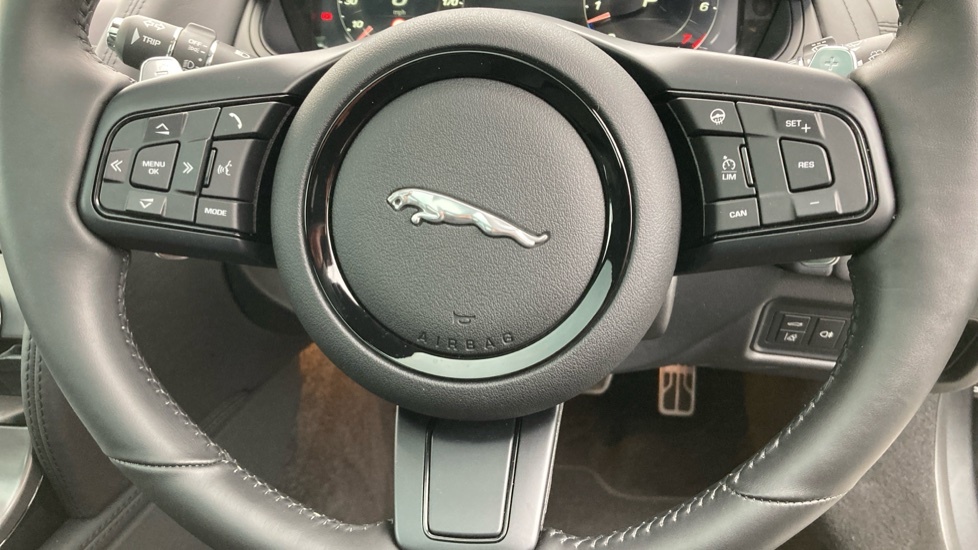 Jaguar F-Type R-dynamic Black Blue #42