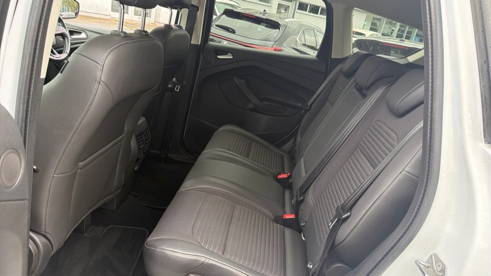 Ford Kuga 1.5 Tdci Zetec Suv Euro 6 Ss White #16