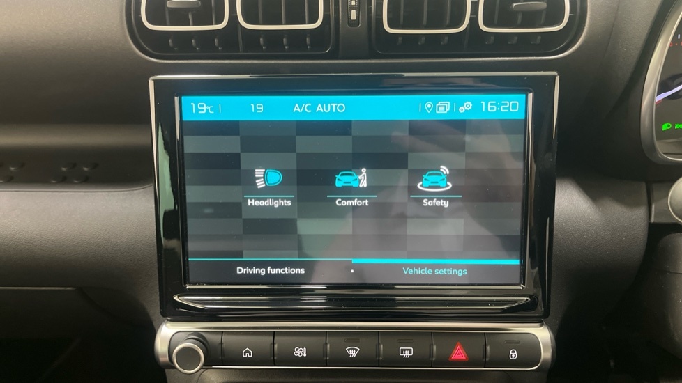 Citroen C3 Aircross 1.2 Puretech 130 Max Eat6 White #35
