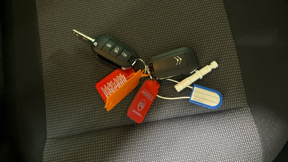 Citroen C3 Aircross 1.2 Puretech 130 Max Eat6 White #20