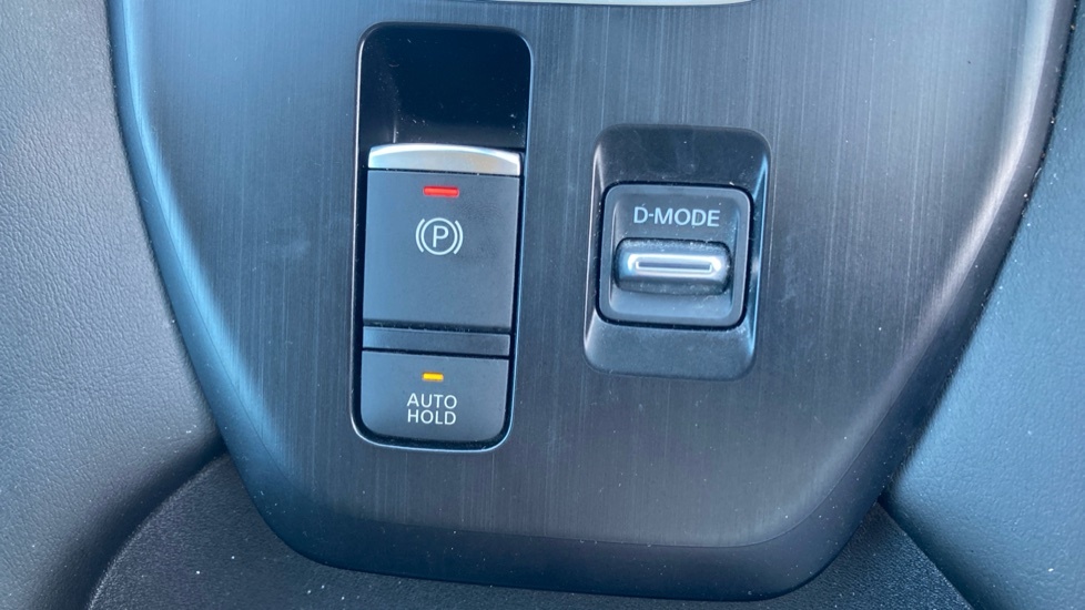 Nissan Qashqai 1.3L N-connecta Black #25