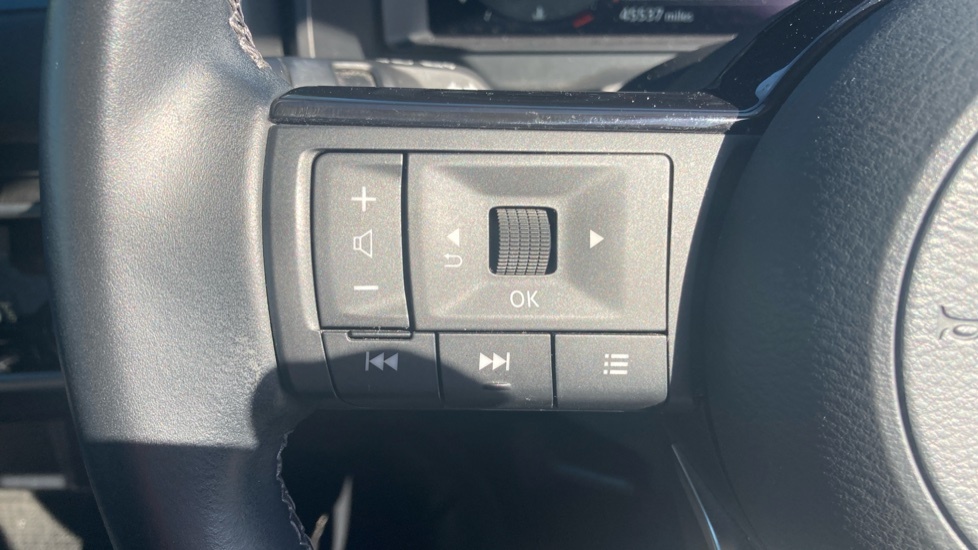Nissan Qashqai 1.3L N-connecta Black #21
