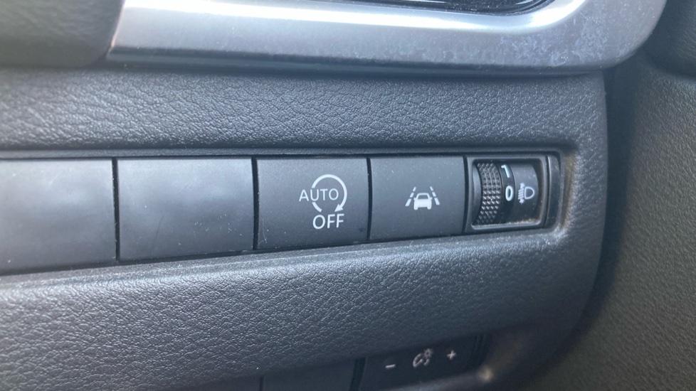 Nissan Qashqai 1.3L N-connecta Black #26
