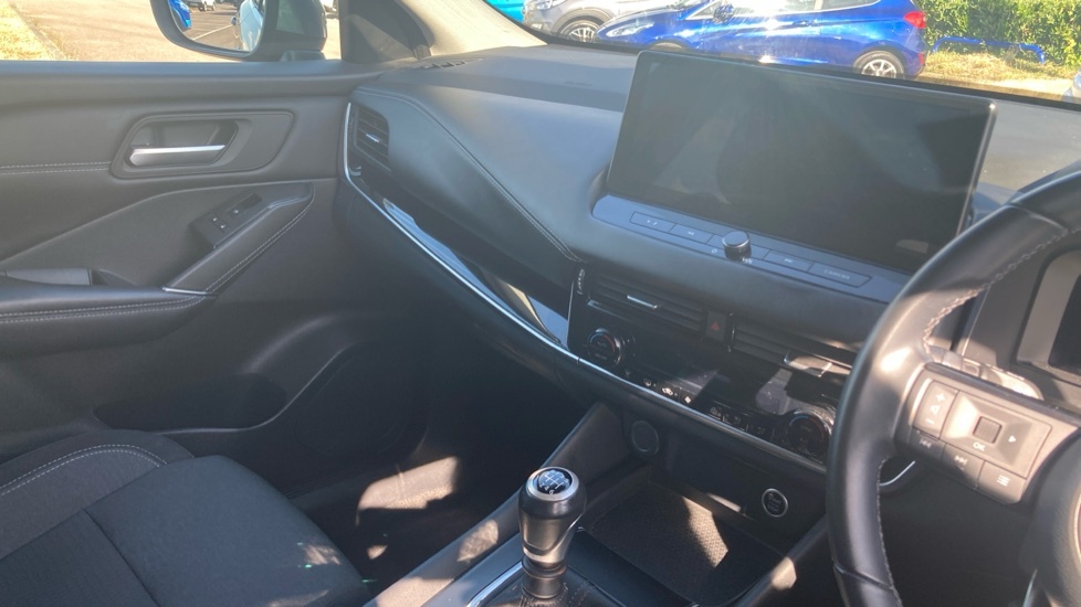 Nissan Qashqai 1.3L N-connecta Black #14