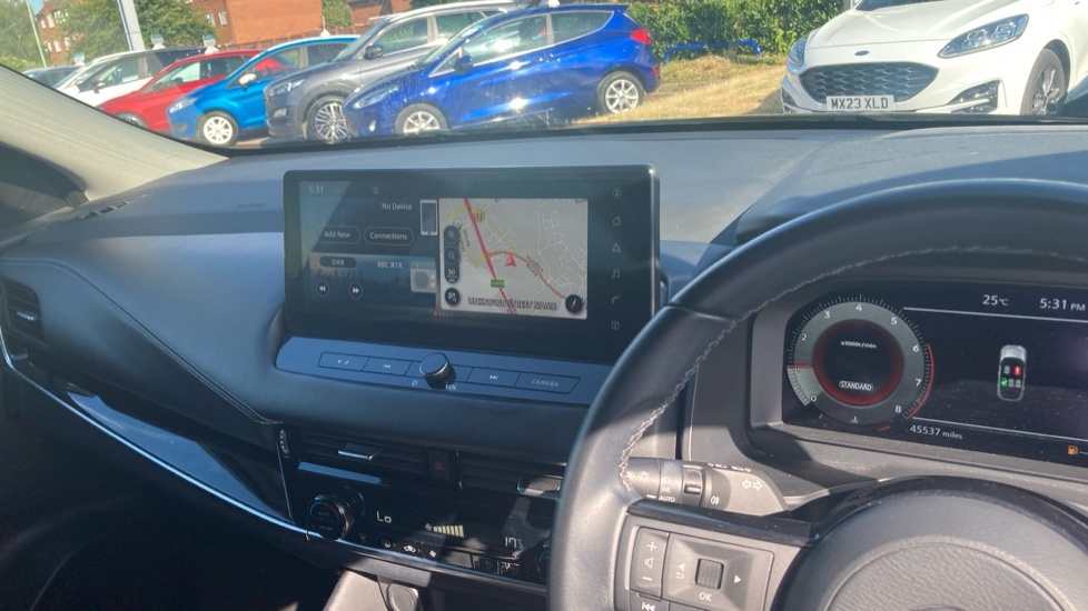 Nissan Qashqai 1.3L N-connecta Black #11