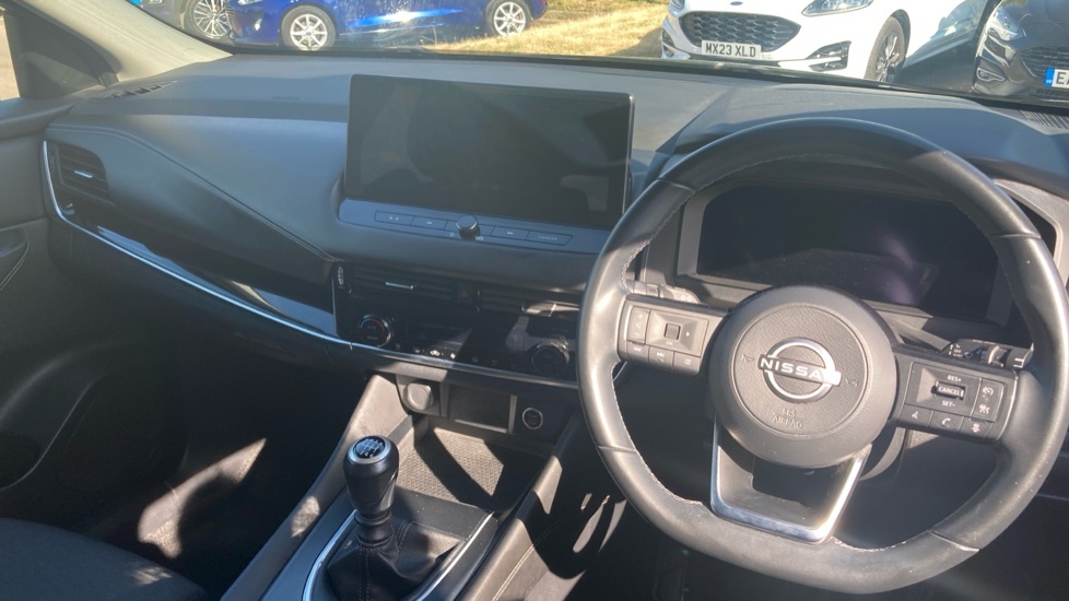 Nissan Qashqai 1.3L N-connecta Black #10