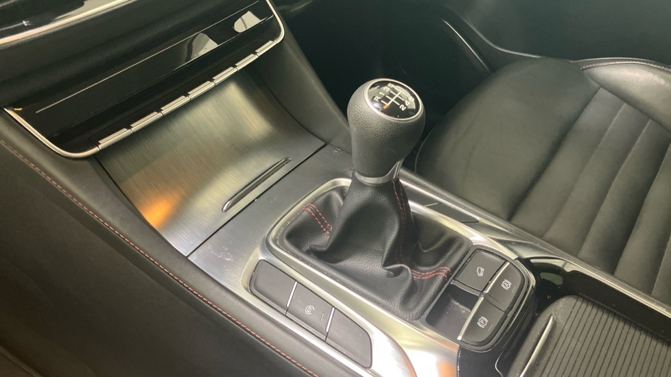 MG HS 1.5 T-gdi 16.6Kwh Se Suv Plug-in Hybrid Black #13