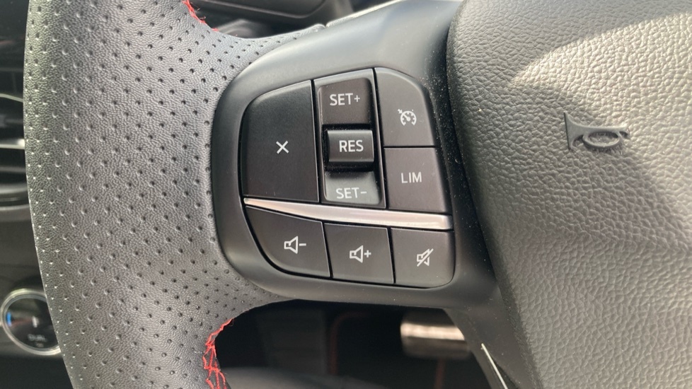Ford Kuga Kuga St-line Edition 2.5L Duratec Fhev 190P Blue #33