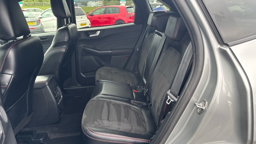 Ford Kuga Kuga St-line Edition 2.5L Duratec Fhev 190P Red #16