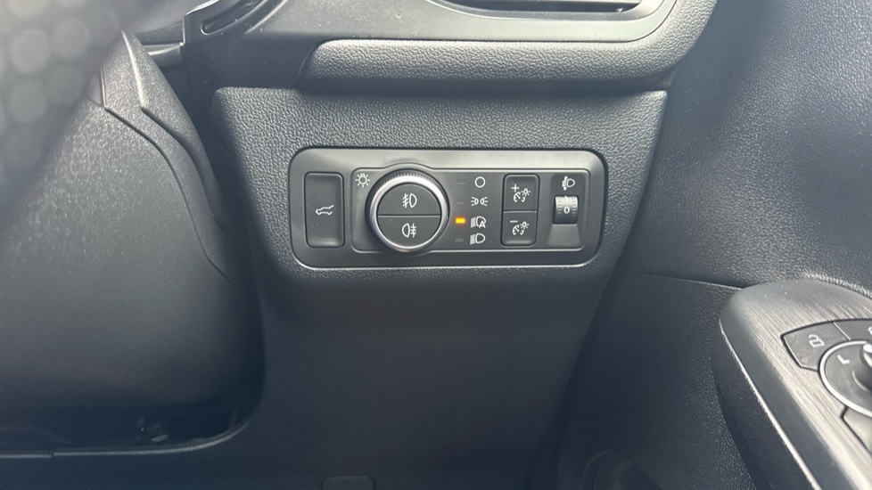 Ford Kuga Kuga St-line Edition 2.5L Duratec Fhev 190P Red #25