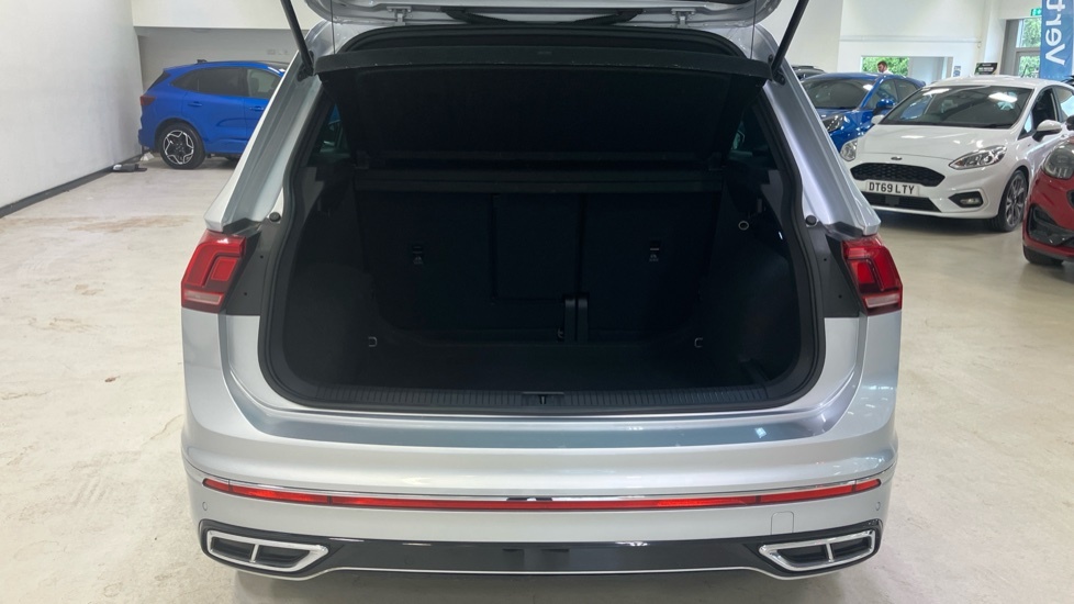Volkswagen Tiguan R-line Silver #4