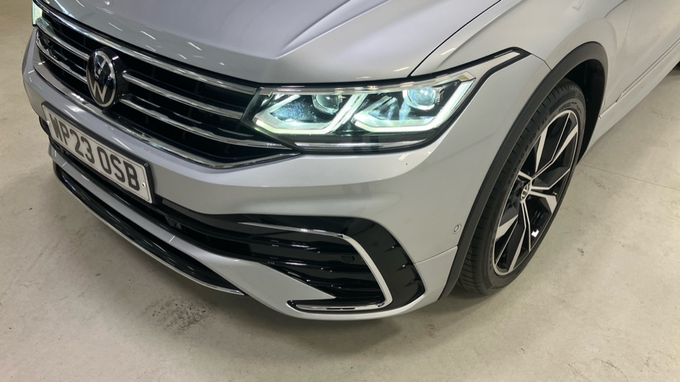 Volkswagen Tiguan 2.0 Tdi Life Black #40