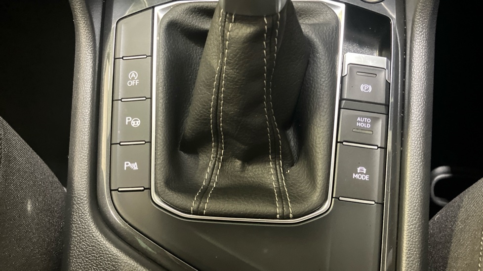 Volkswagen Tiguan 2.0 Tdi Life Black #26