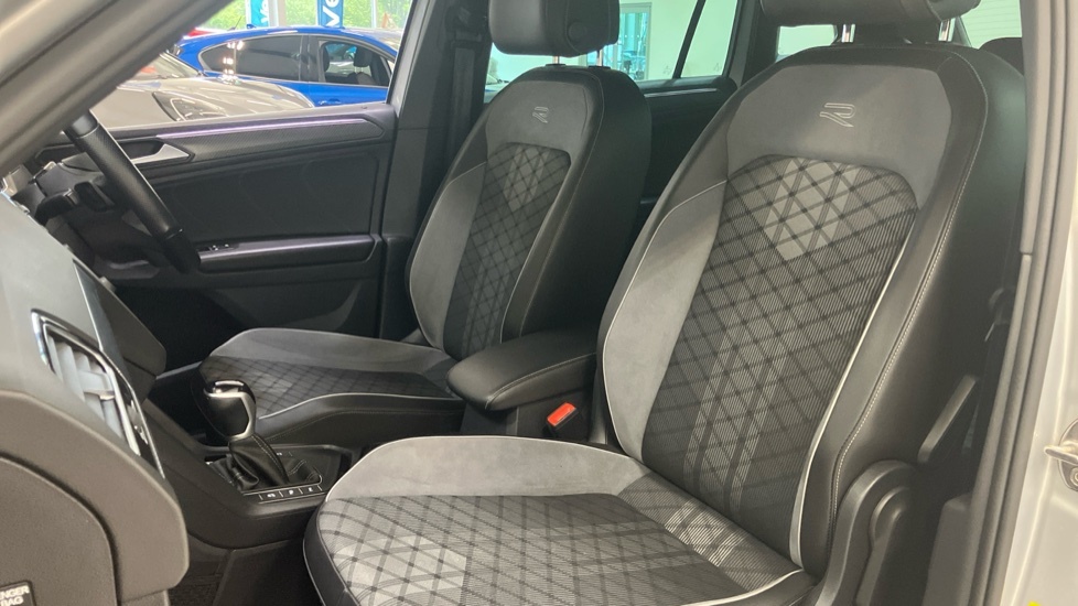Volkswagen Tiguan 2.0 Tdi Life Black #38