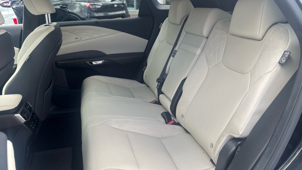 Lexus RX 500H 2.4 Direct4 F-sport Takumi White #16