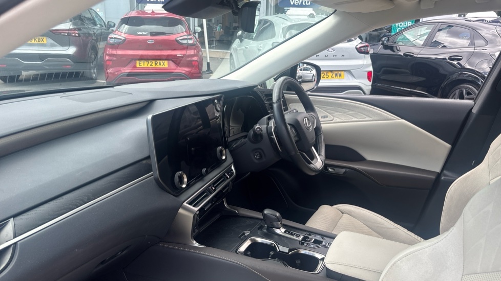 Lexus RX 500H 2.4 Direct4 F-sport Takumi White #9