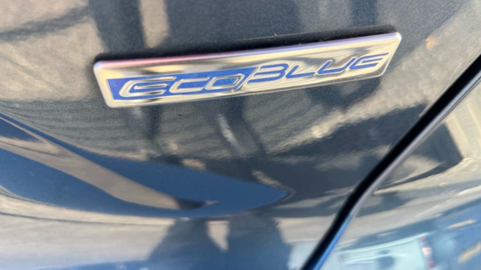 Ford Focus St-line X Non Local Svp 1.0L Ford Ecoboost White #38