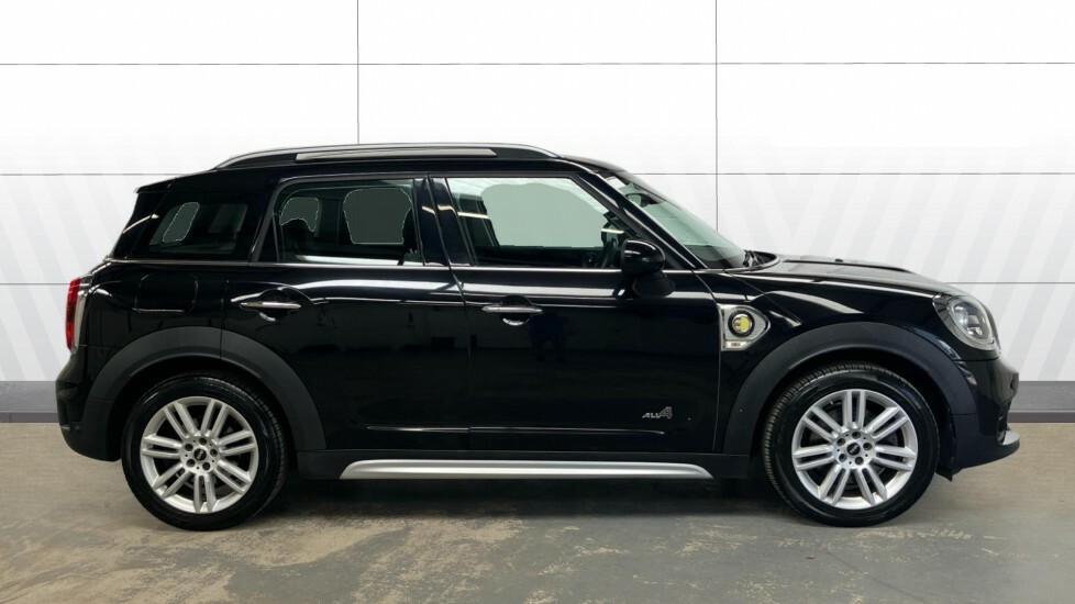 Mini Countryman Cooper S E Black #5