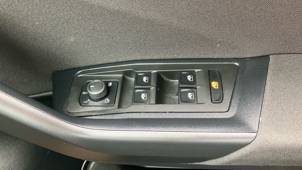 Volkswagen T-Roc 1.5 Tsi Life Dsg Black #27