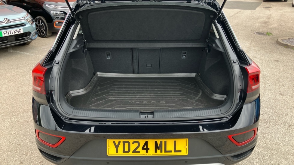 Volkswagen T-Roc Match Black #4