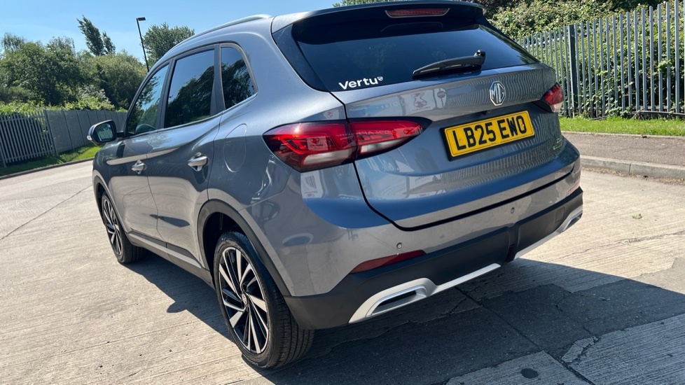 MG ZS 1.5 Hybrid Trophy Suv Hybrid Euro Red #24