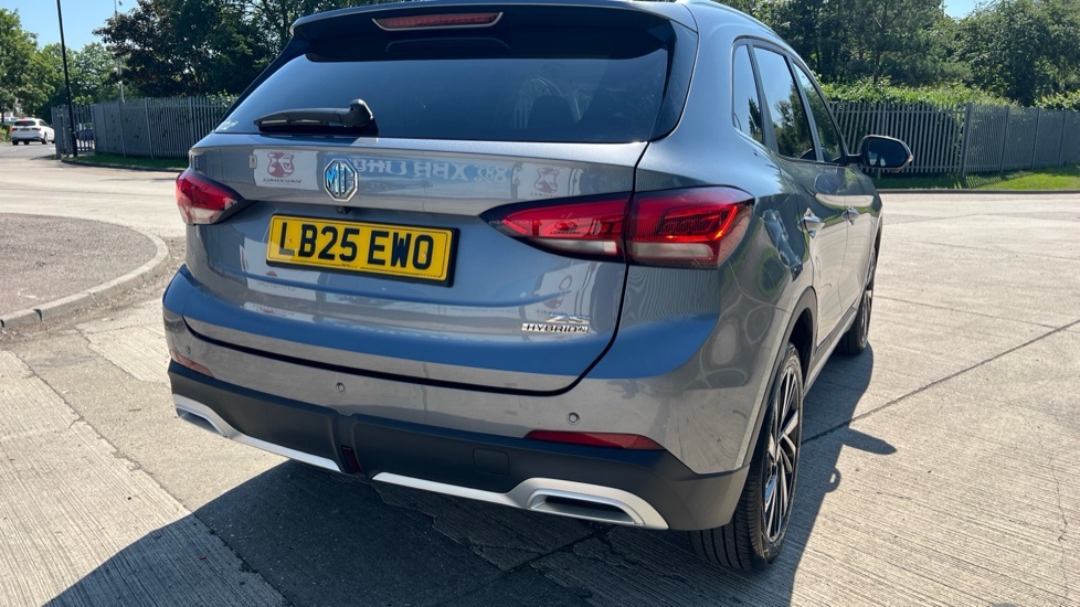 MG ZS 1.5 Hybrid Trophy Suv Hybrid Euro Red #26
