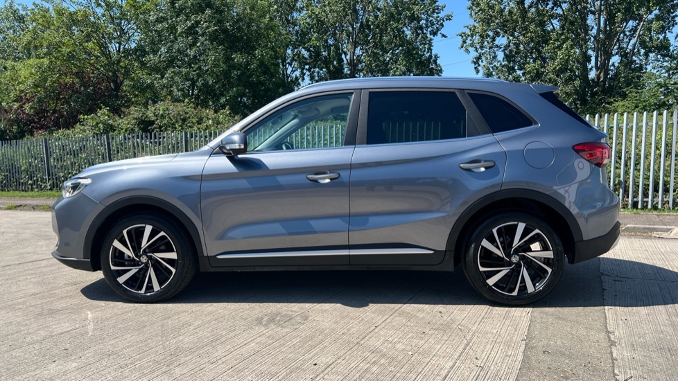 MG ZS 1.5 Hybrid Trophy Suv Hybrid Euro Red #23
