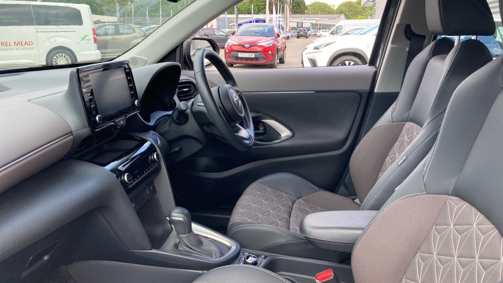 Toyota Yaris Cross Excel Grey #5