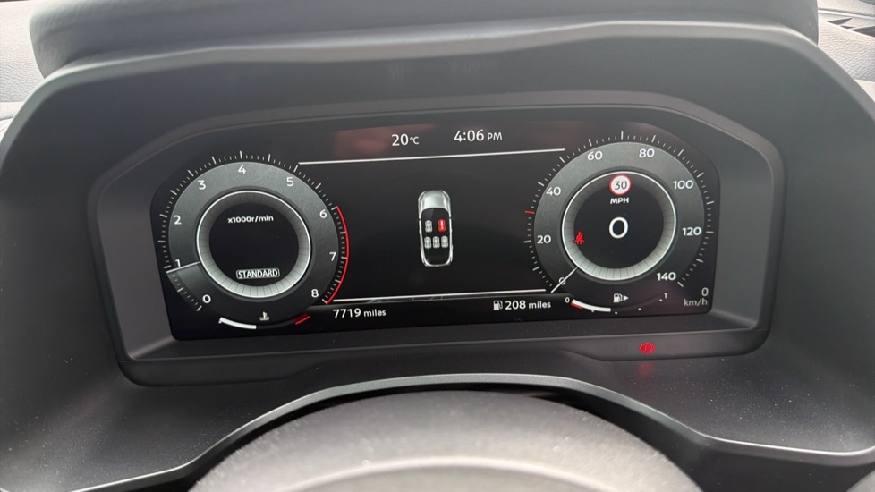 Nissan Qashqai 1.3 Dig-t Mh 158 N-connecta Xtronic Silver #18