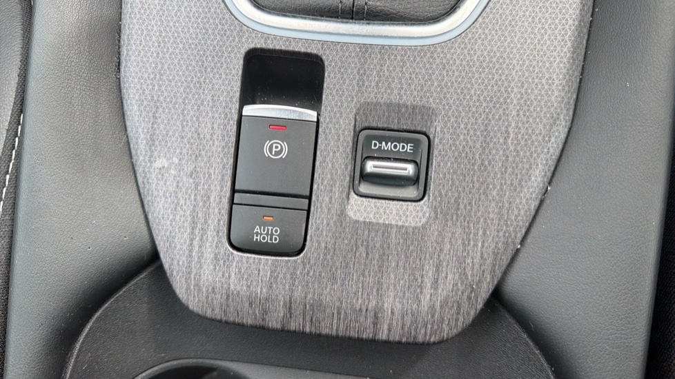 Nissan Qashqai 1.3 Dig-t Mh 158 N-connecta Xtronic Silver #34