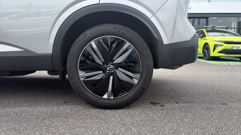 Nissan Qashqai 1.3 Dig-t Mh 158 N-connecta Xtronic Silver #7