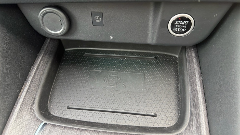 Nissan Qashqai 1.3 Dig-t Mh 158 N-connecta Xtronic Silver #33