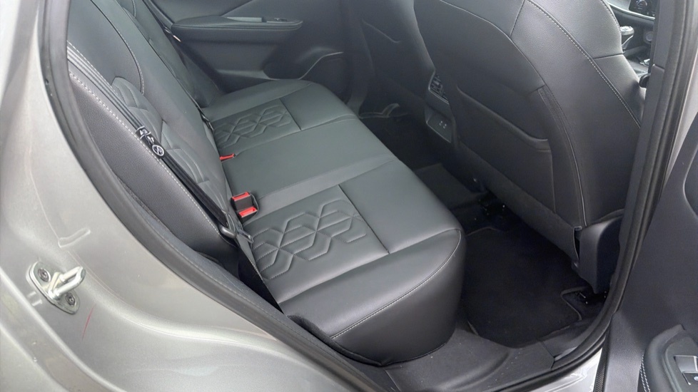 Nissan Qashqai 1.3 Dig-t Mh 158 N-connecta Xtronic Silver #16