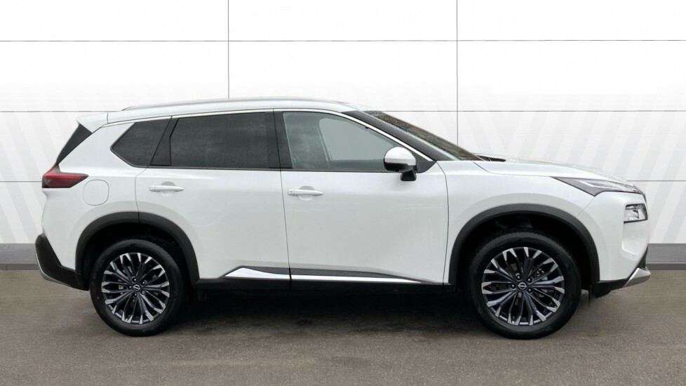 Nissan X-Trail Tekna White #5