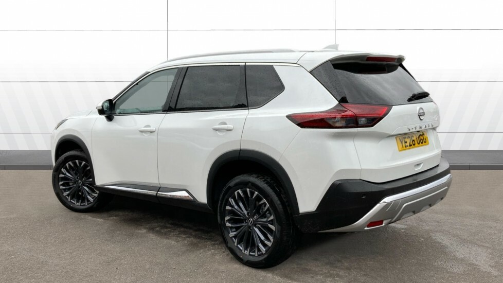 Nissan X-Trail Tekna White #2