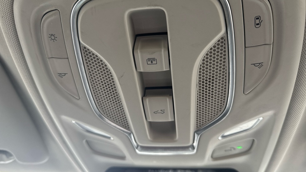 MG HS 1.5 T-gdi 16.6 Kwh Excite Suv Plug-in H Red #25