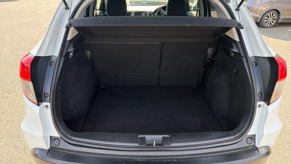 Honda Hr-V Se White #4