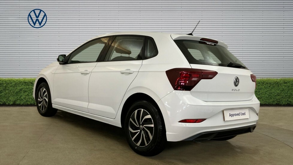 Volkswagen Polo Life White #3