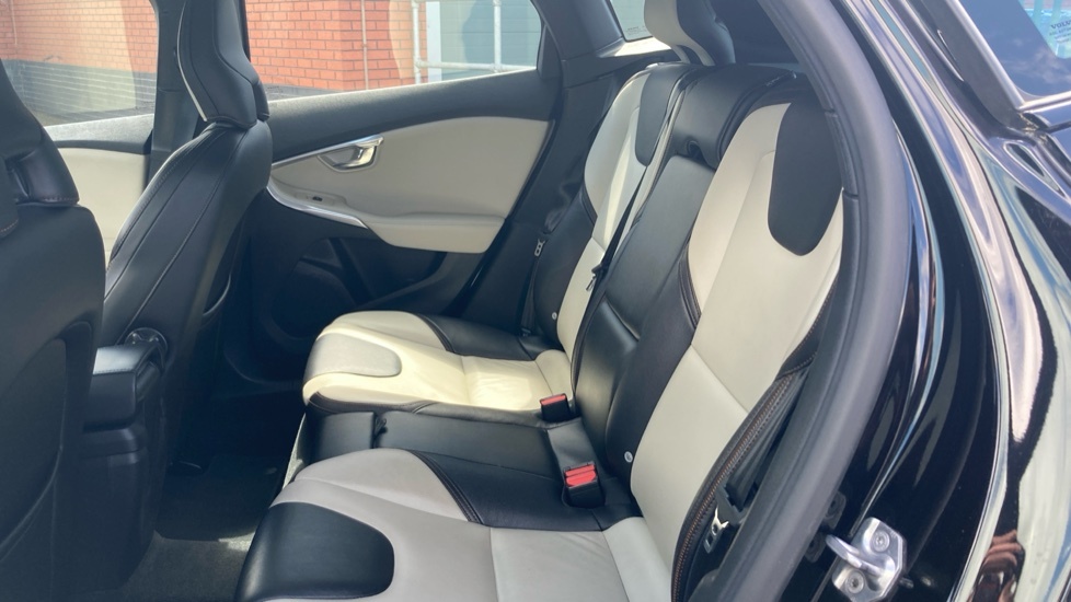 Volvo V40 Cross Country T3 150Bhp Pro - High Performance Soun Blue #16